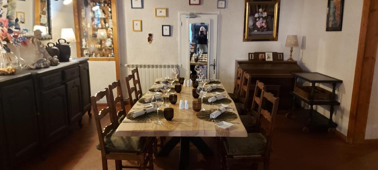 Logis Hostellerie Du Grand Duc Hotel Restaurant Gincla Eksteriør bilde
