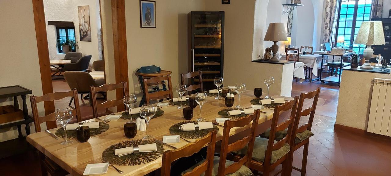 Logis Hostellerie Du Grand Duc Hotel Restaurant Gincla Eksteriør bilde
