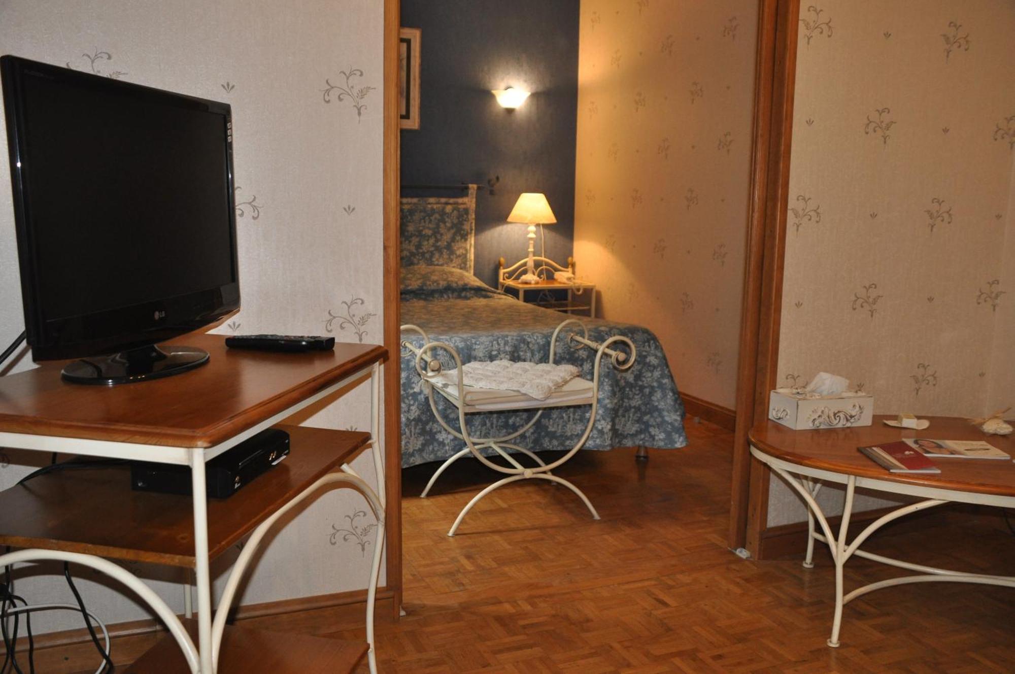 Logis Hostellerie Du Grand Duc Hotel Restaurant Gincla Eksteriør bilde