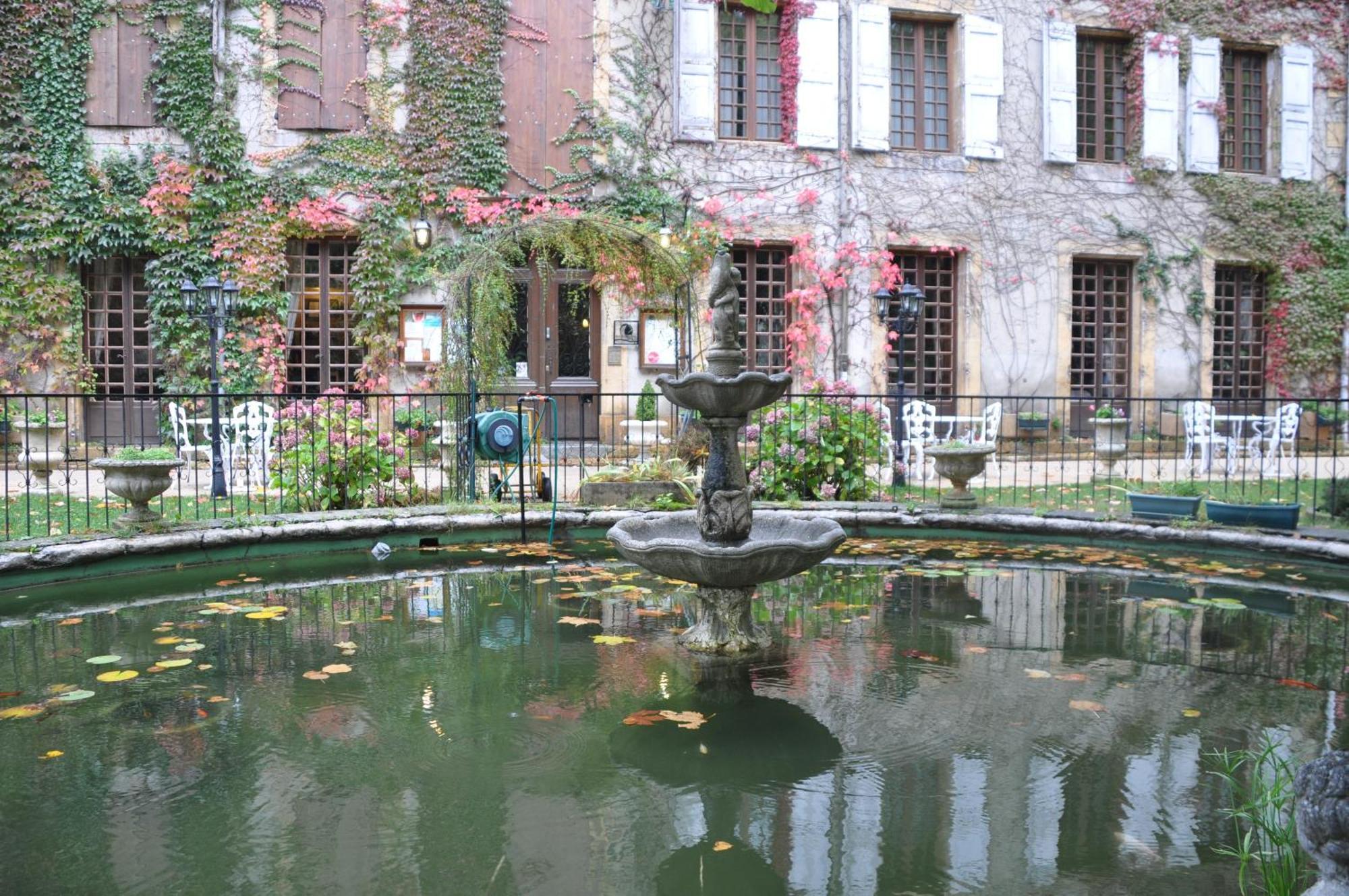 Logis Hostellerie Du Grand Duc Hotel Restaurant Gincla Eksteriør bilde