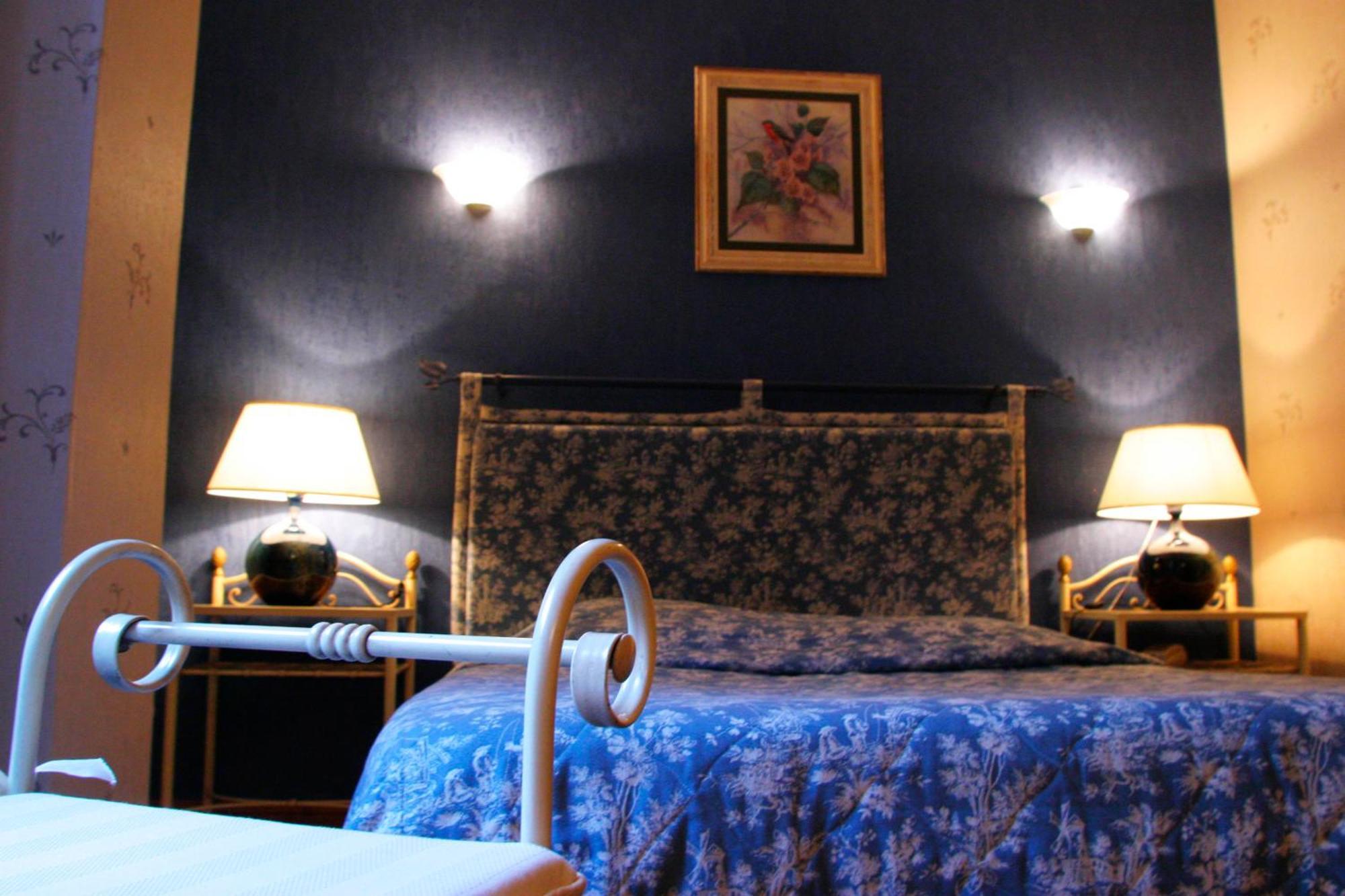Logis Hostellerie Du Grand Duc Hotel Restaurant Gincla Rom bilde
