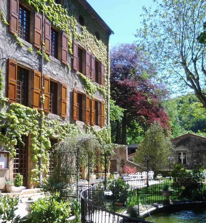 Logis Hostellerie Du Grand Duc Hotel Restaurant Gincla Eksteriør bilde