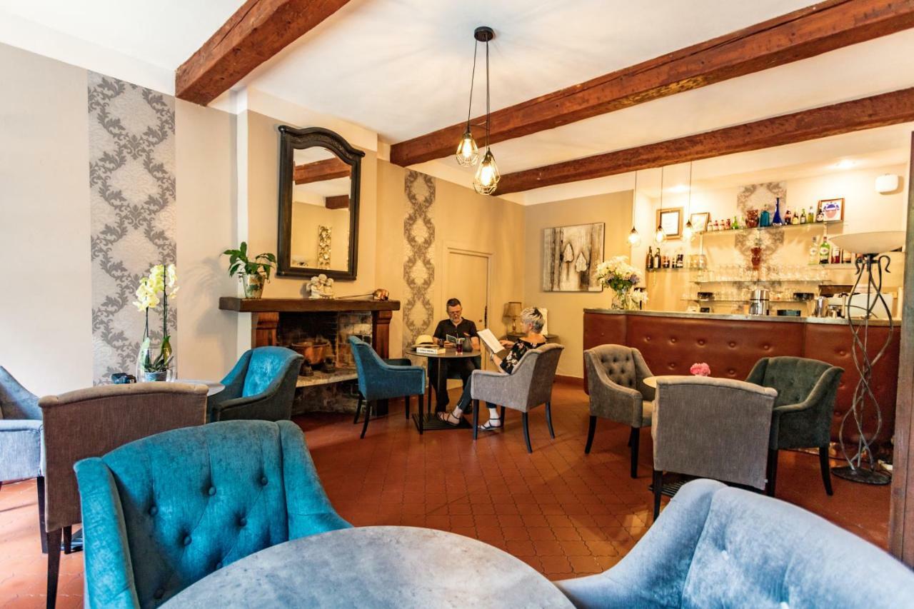 Logis Hostellerie Du Grand Duc Hotel Restaurant Gincla Eksteriør bilde