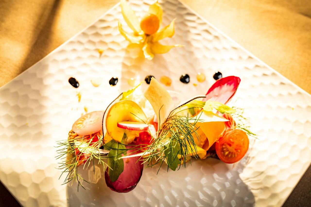Logis Hostellerie Du Grand Duc Hotel Restaurant Gincla Eksteriør bilde